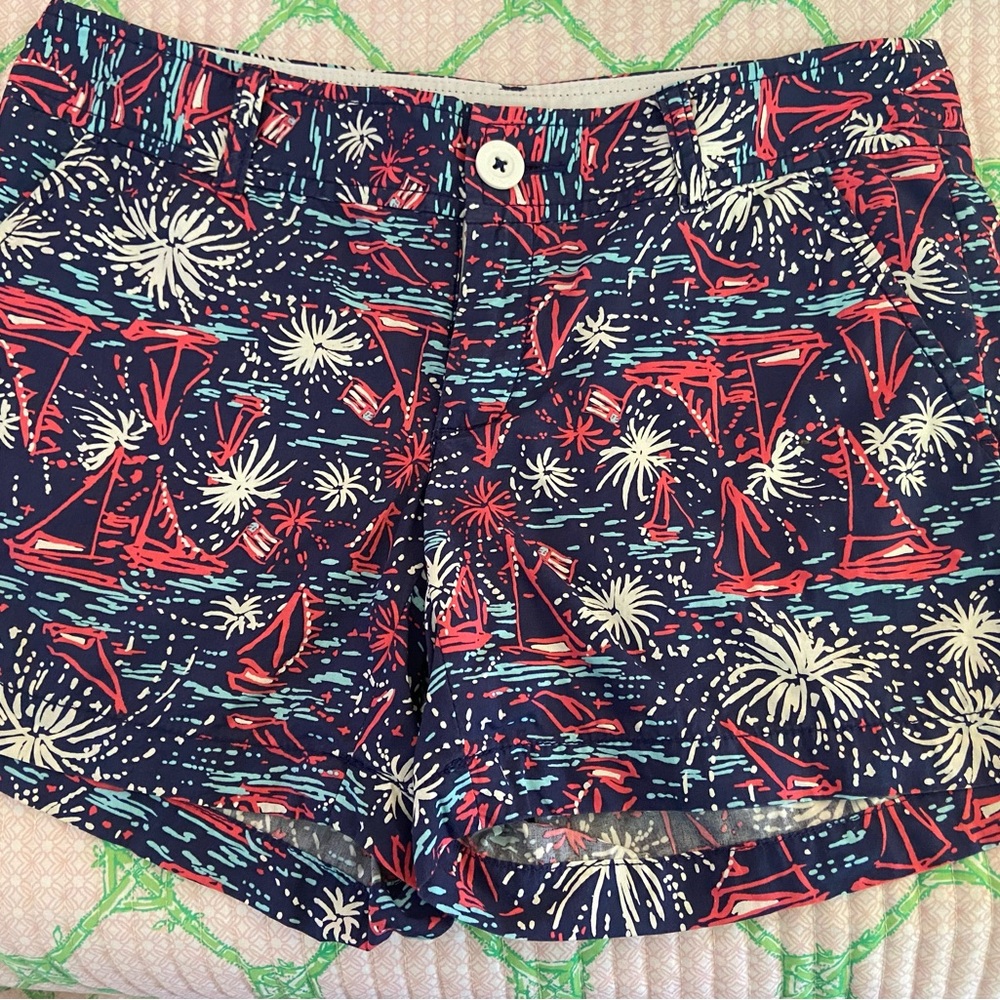 Lilly Pulitzer Callahan Nautical and Fireworks Women's Shorts Size 2!